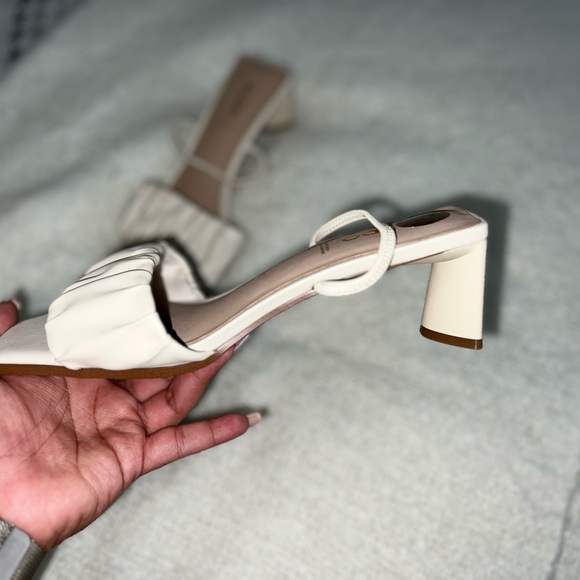 New - Picture 3 of 4